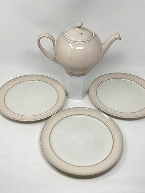 4 Denby Natural Pearl (retired) Stoneware Pieces